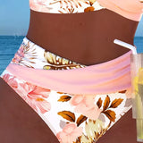 Bikini kontrasztos virágmintával és hasítékkal