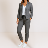 Beatrice | Modern Elegancia Kényelmes Öltönyben