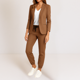 Beatrice | Modern Elegancia Kényelmes Öltönyben