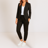 Beatrice | Modern Elegancia Kényelmes Öltönyben