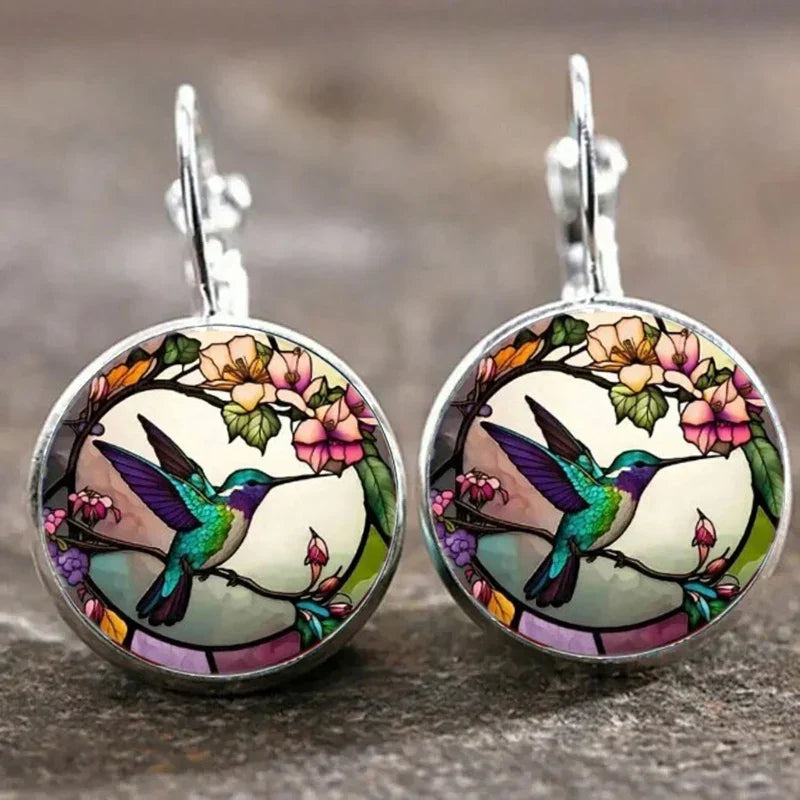 Colar Pendante com Domo de Vidro e Beija-flor