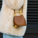 Noémi – Minimalista Bucket Kézitáska